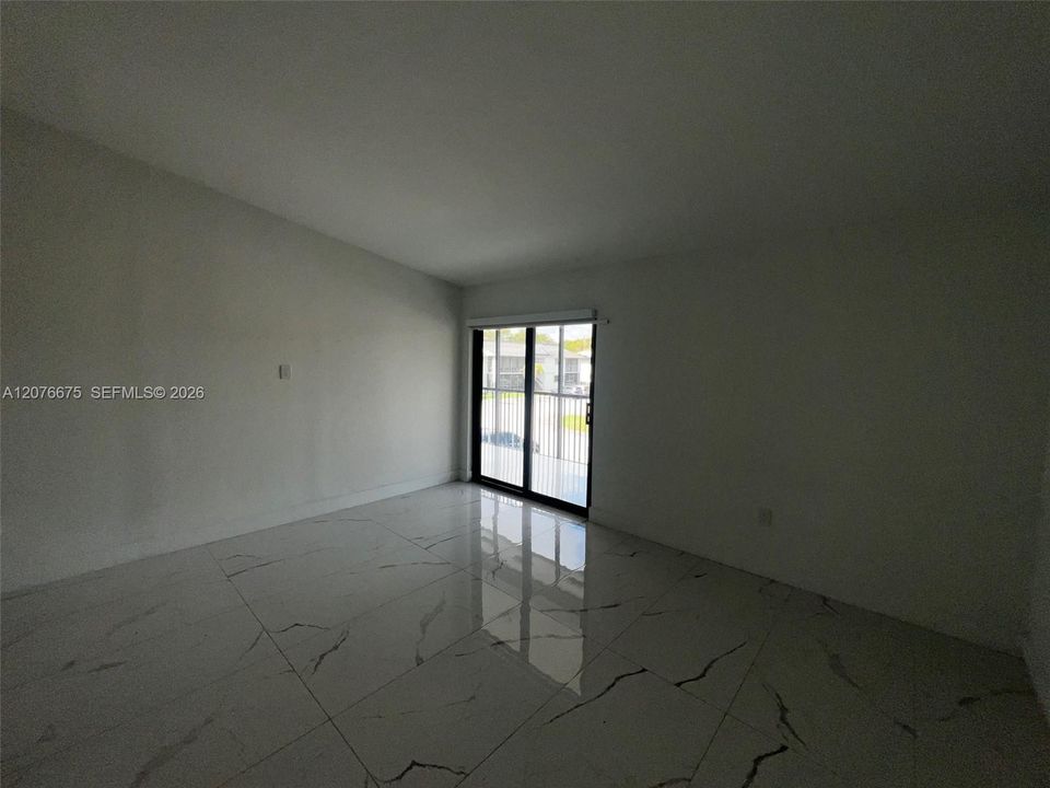 For Rent: $2,500 (3 beds, 2 baths, 1160 Square Feet)