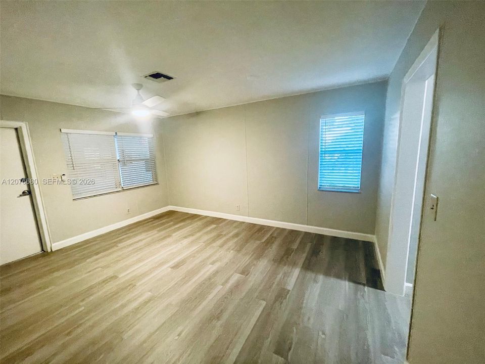 В аренду: $2,200 (2 спален, 2 ванн, 5455 Квадратных фут)