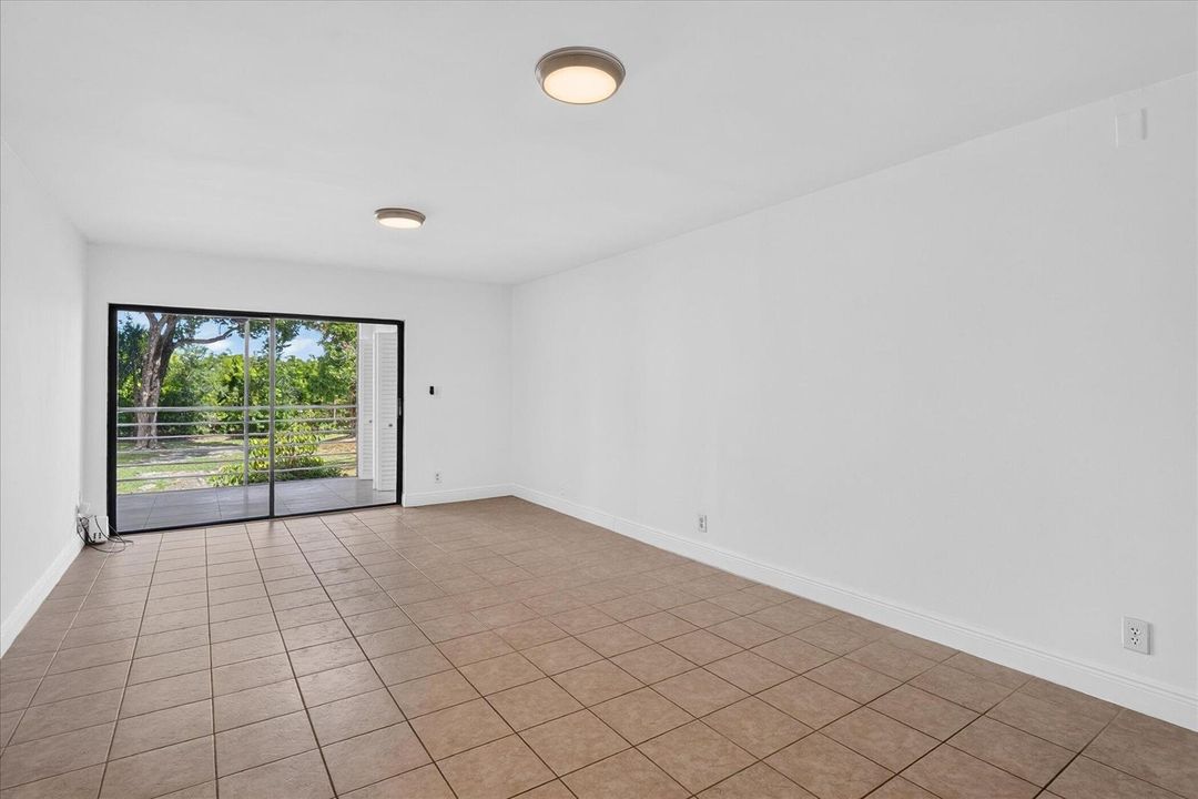 20-9235-SW-8th-St-apart-205-Boca-Raton-F