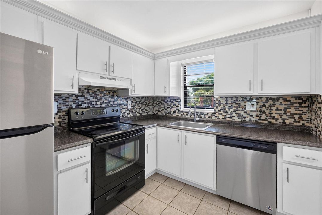 18-9235-SW-8th-St-apart-205-Boca-Raton-F