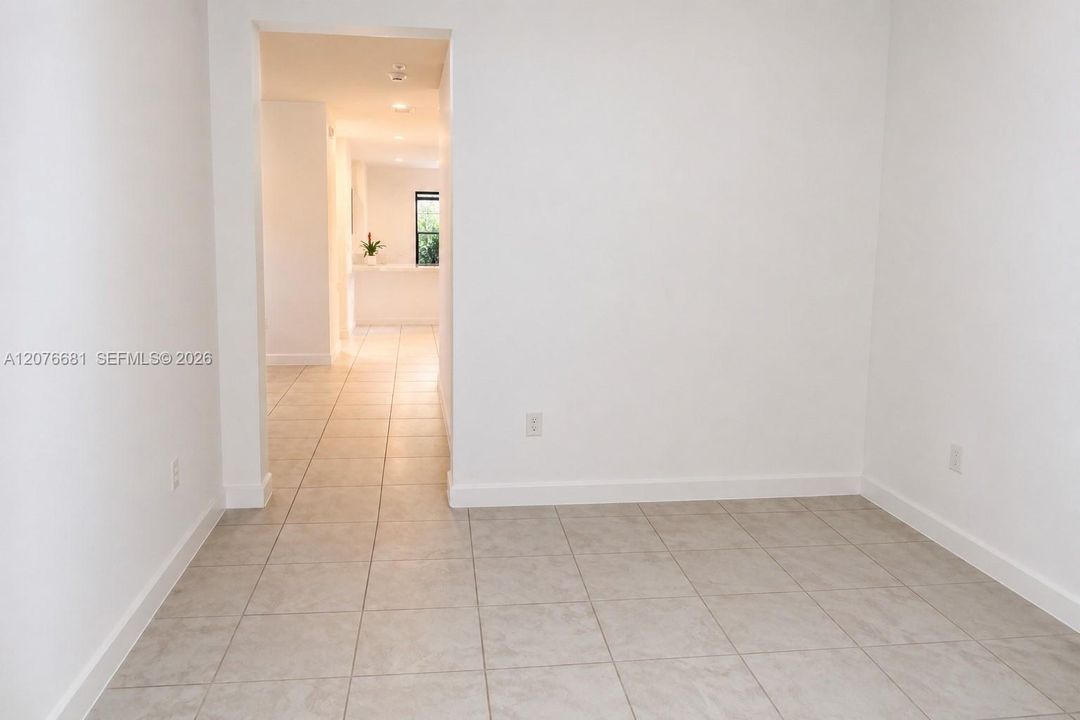 En Renta: $2,590 (3 camas, 2 baños, 1565 Pies cuadrados)