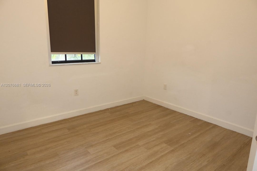 En Renta: $2,590 (3 camas, 2 baños, 1565 Pies cuadrados)