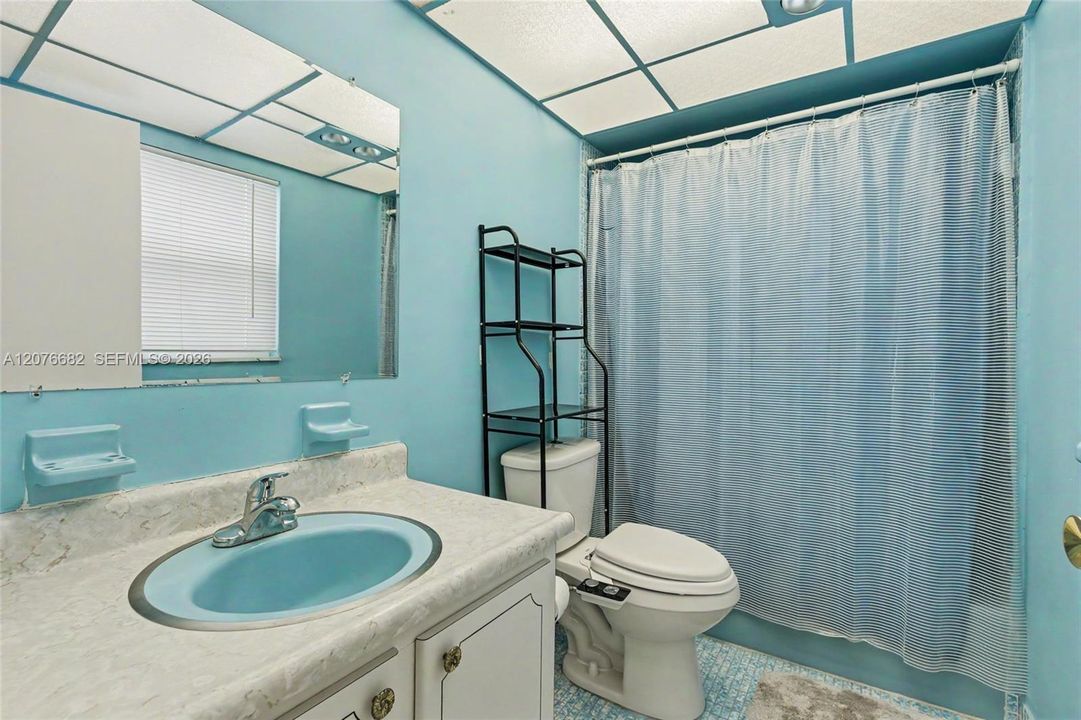 For Rent: $1,490 (1 beds, 1 baths, 806 Square Feet)