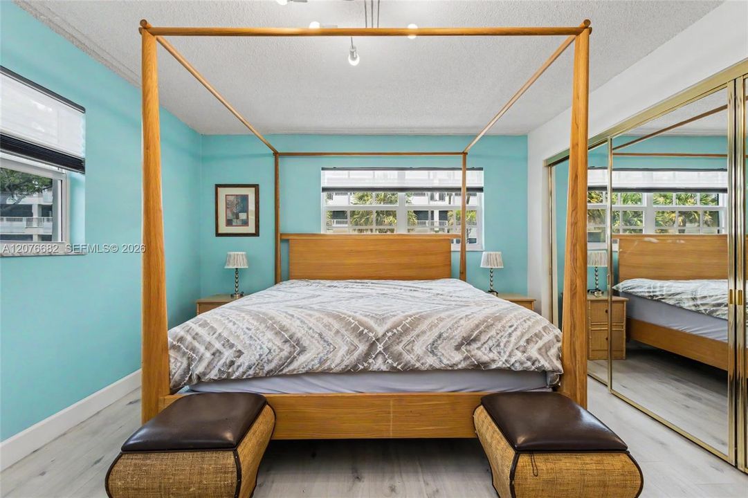For Rent: $1,490 (1 beds, 1 baths, 806 Square Feet)
