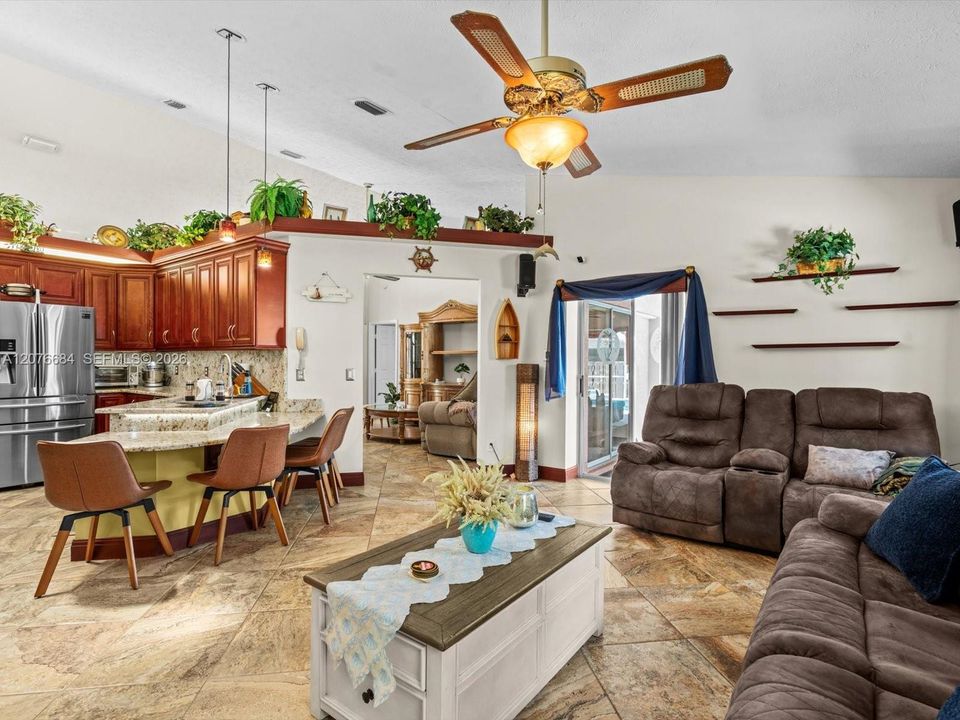 En Venta: $449,900 (3 camas, 2 baños, 1868 Pies cuadrados)