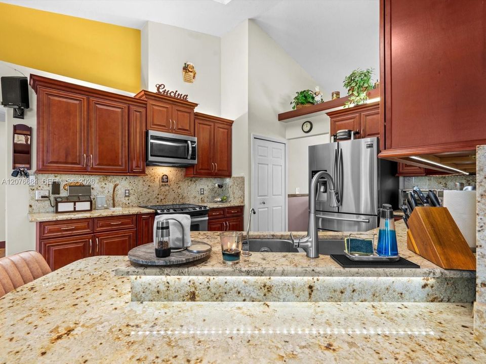 En Venta: $449,900 (3 camas, 2 baños, 1868 Pies cuadrados)