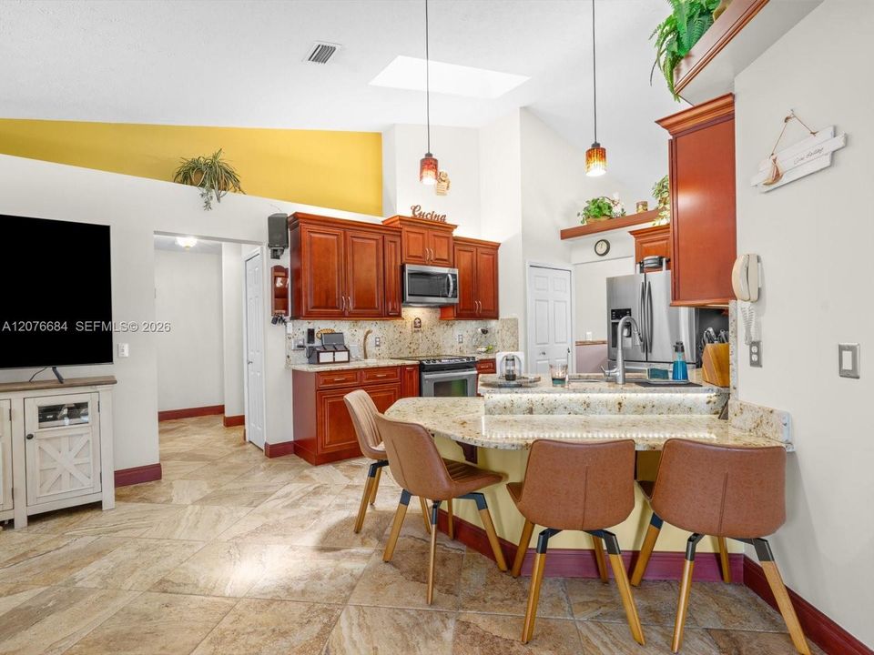 En Venta: $449,900 (3 camas, 2 baños, 1868 Pies cuadrados)