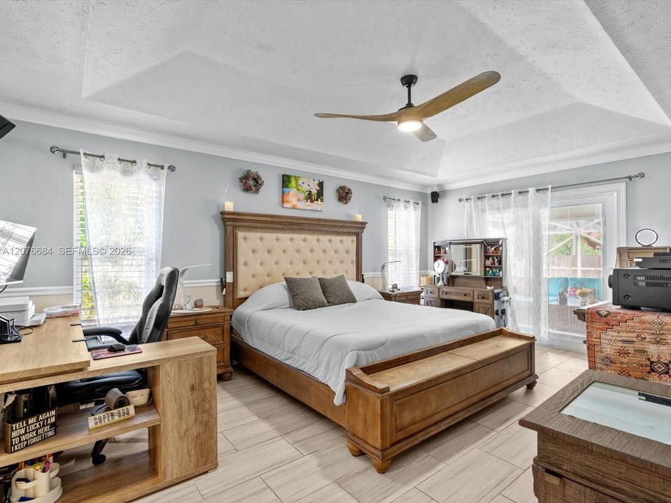 En Venta: $449,900 (3 camas, 2 baños, 1868 Pies cuadrados)