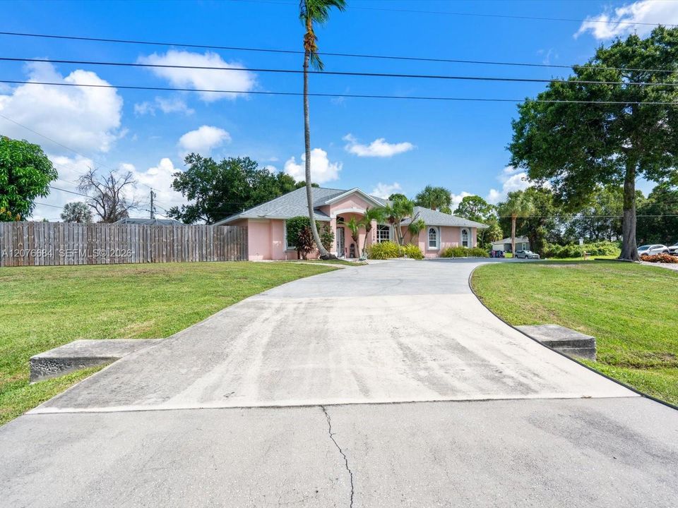 En Venta: $449,900 (3 camas, 2 baños, 1868 Pies cuadrados)
