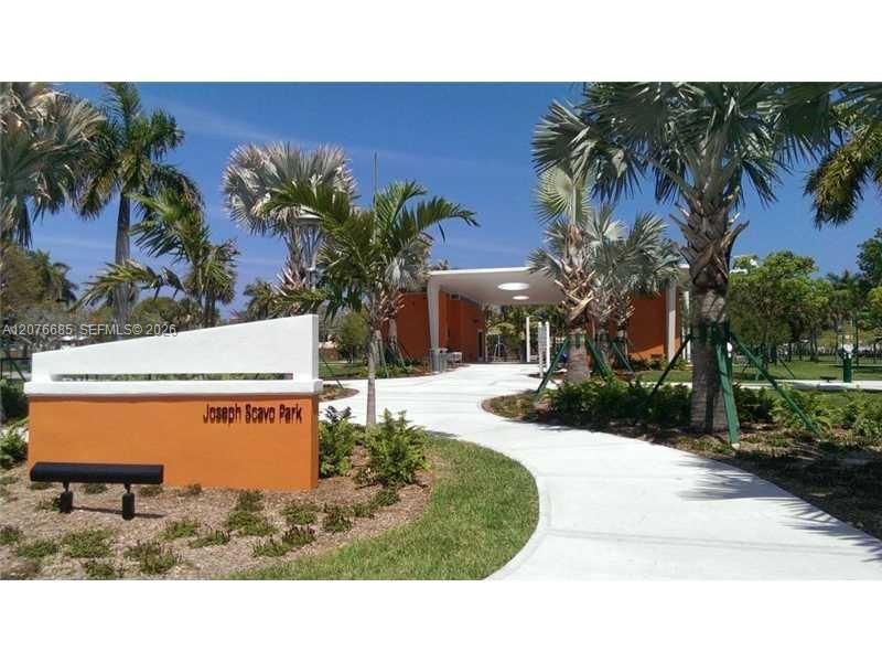 For Rent: $2,250 (2 beds, 1 baths, 1020 Square Feet)