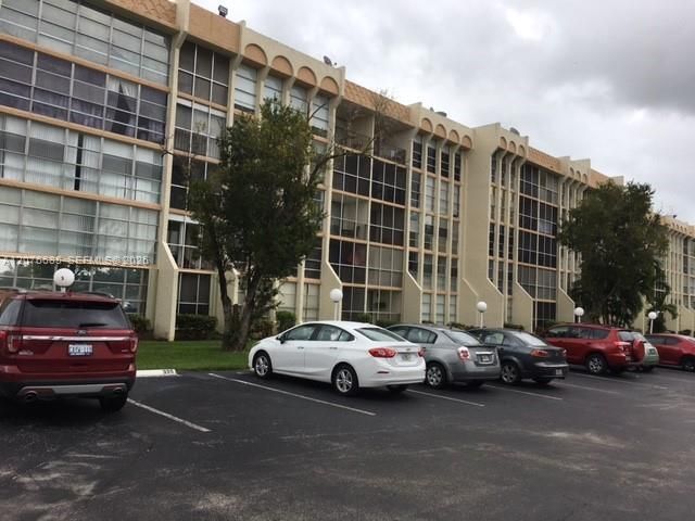 For Rent: $2,250 (2 beds, 1 baths, 1020 Square Feet)
