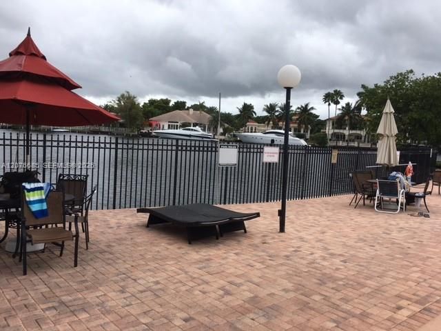 For Rent: $2,250 (2 beds, 1 baths, 1020 Square Feet)