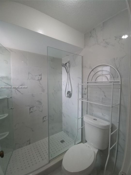 For Rent: $3,150 (3 beds, 2 baths, 1582 Square Feet)