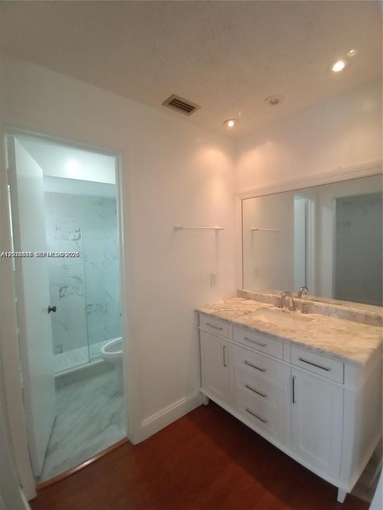 For Rent: $3,150 (3 beds, 2 baths, 1582 Square Feet)