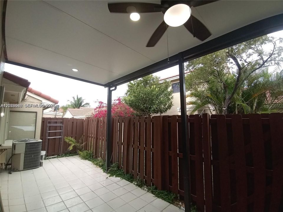For Rent: $3,150 (3 beds, 2 baths, 1582 Square Feet)