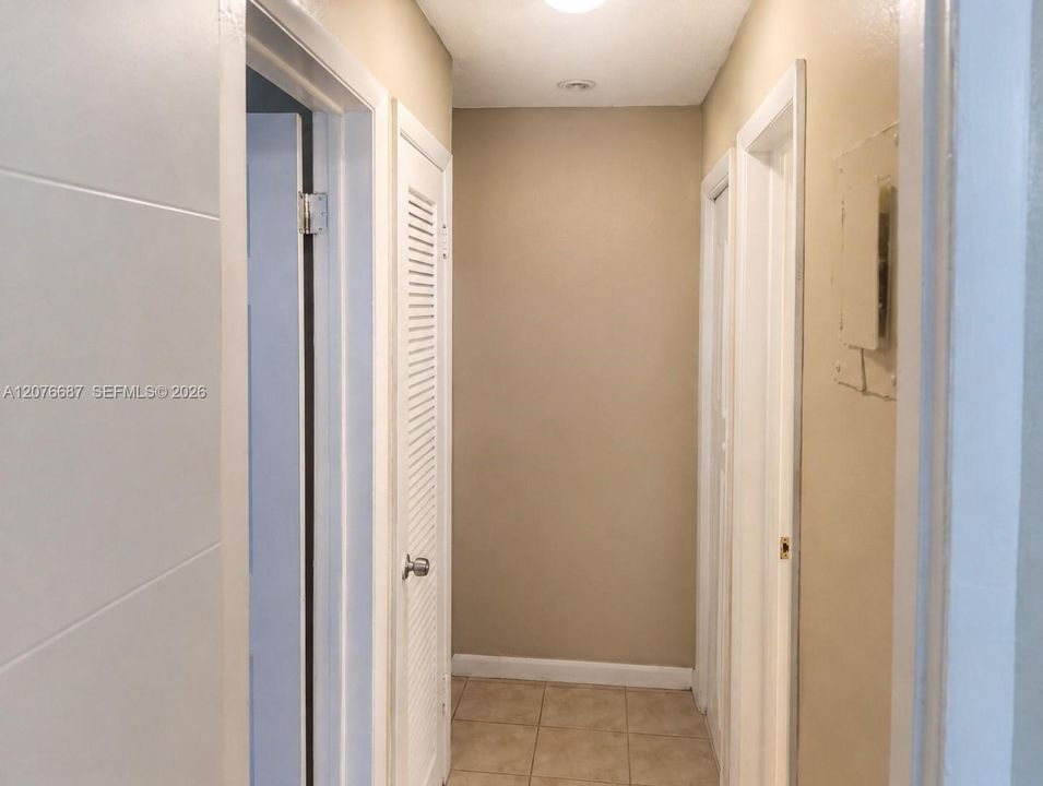 For Rent: $2,000 (2 beds, 1 baths, 850 Square Feet)