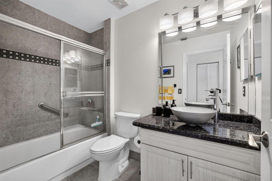 2nd bathroom