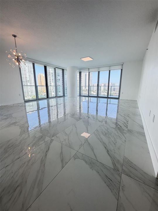 En Venta: $1,549,000 (3 camas, 3 baños, 1892 Pies cuadrados)