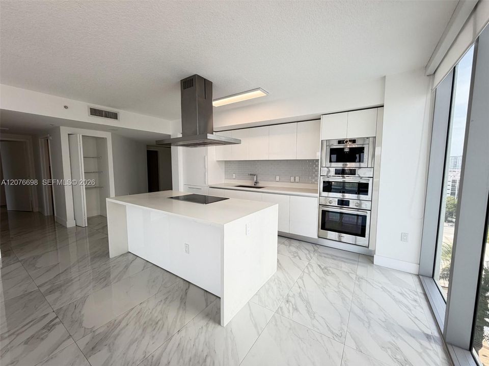 En Venta: $1,549,000 (3 camas, 3 baños, 1892 Pies cuadrados)