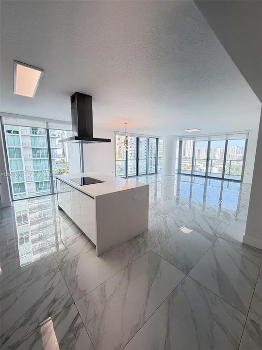 En Venta: $1,549,000 (3 camas, 3 baños, 1892 Pies cuadrados)