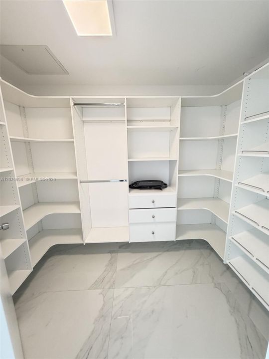 En Venta: $1,549,000 (3 camas, 3 baños, 1892 Pies cuadrados)