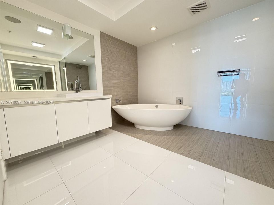 En Venta: $1,549,000 (3 camas, 3 baños, 1892 Pies cuadrados)
