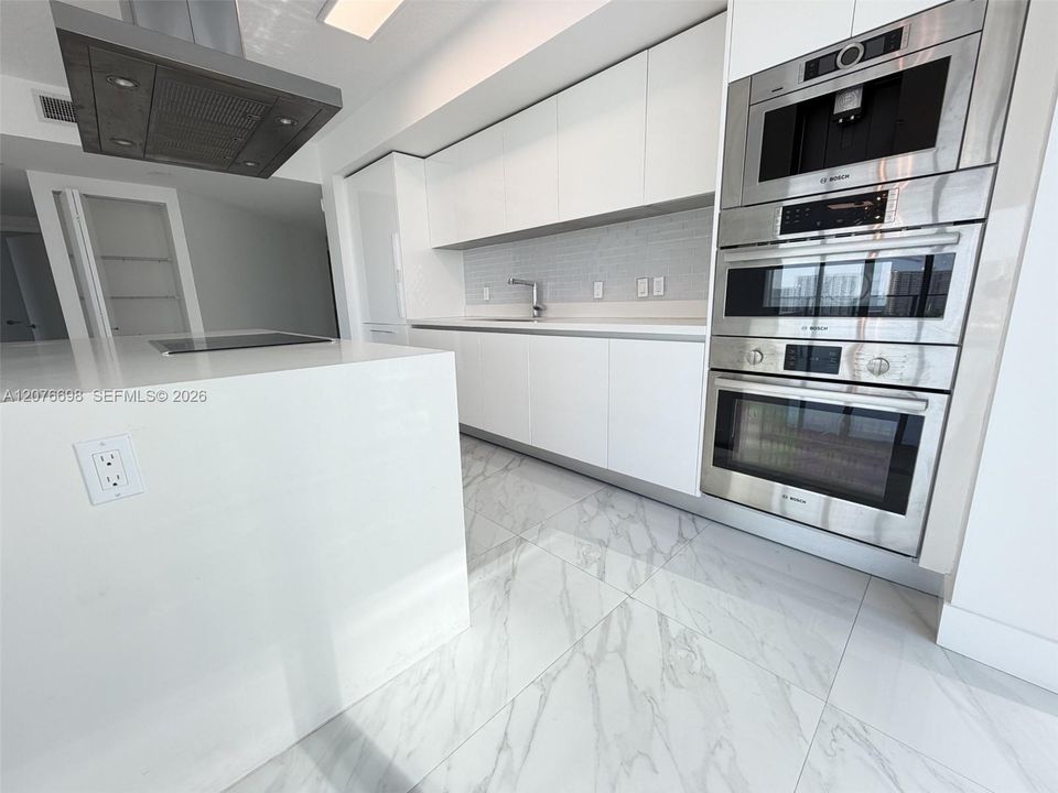 En Venta: $1,549,000 (3 camas, 3 baños, 1892 Pies cuadrados)