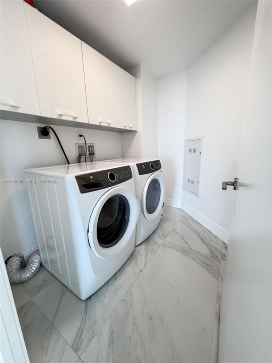 En Venta: $1,549,000 (3 camas, 3 baños, 1892 Pies cuadrados)