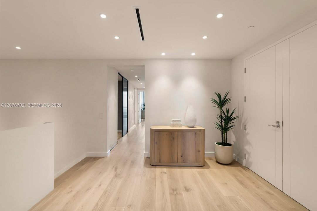 For Sale: $22,500,000 (5 beds, 7 baths, 6695 Square Feet)