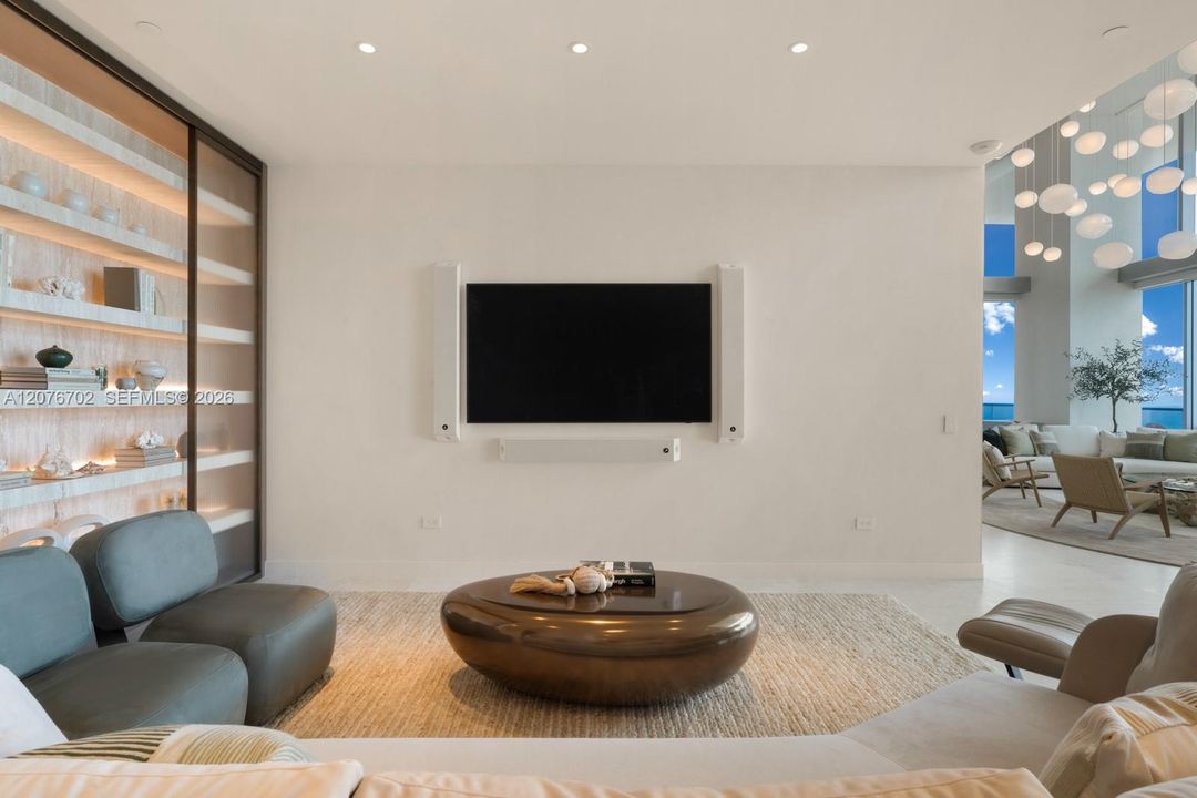 For Sale: $22,500,000 (5 beds, 7 baths, 6695 Square Feet)