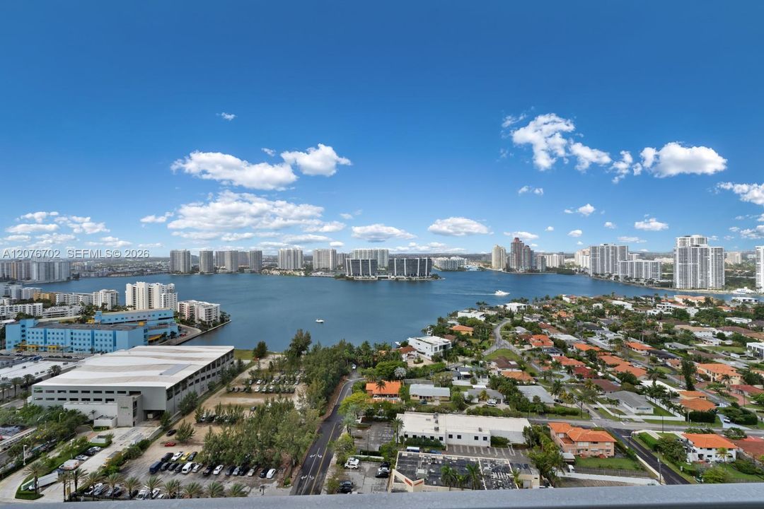 For Sale: $22,500,000 (5 beds, 7 baths, 6695 Square Feet)