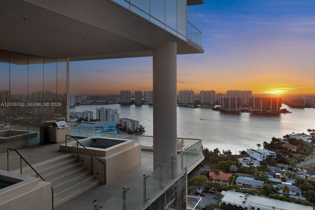 For Sale: $22,500,000 (5 beds, 7 baths, 6695 Square Feet)