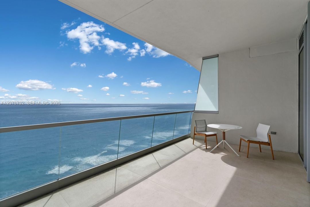 For Sale: $22,500,000 (5 beds, 7 baths, 6695 Square Feet)