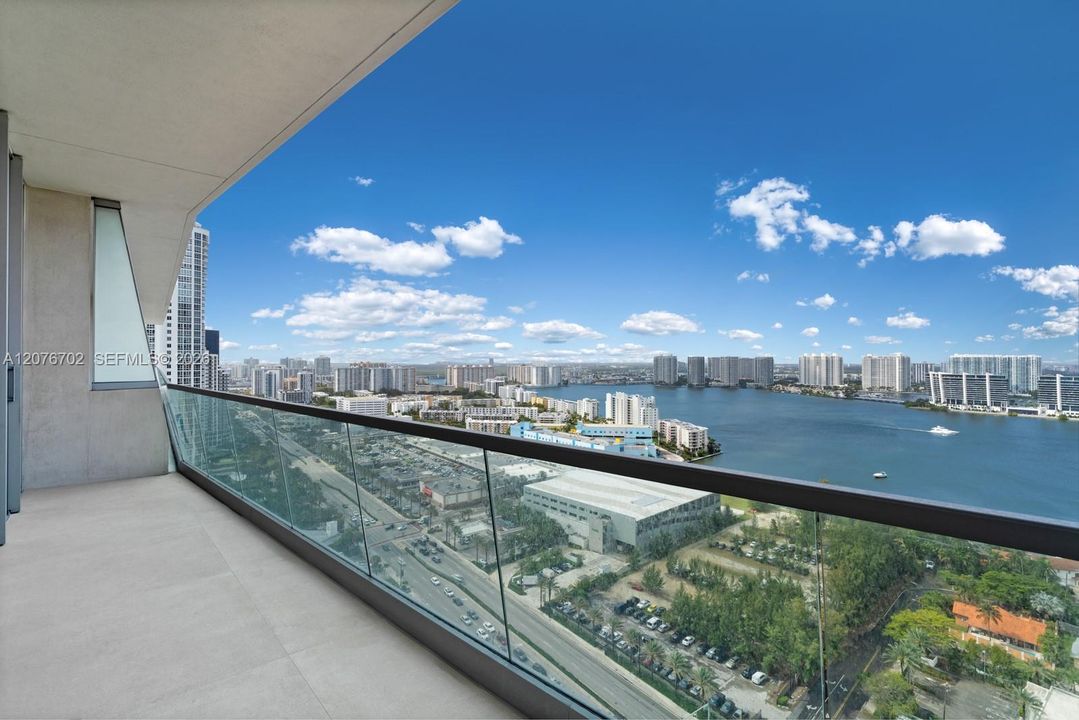 For Sale: $22,500,000 (5 beds, 7 baths, 6695 Square Feet)