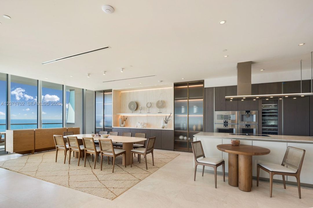 For Sale: $22,500,000 (5 beds, 7 baths, 6695 Square Feet)