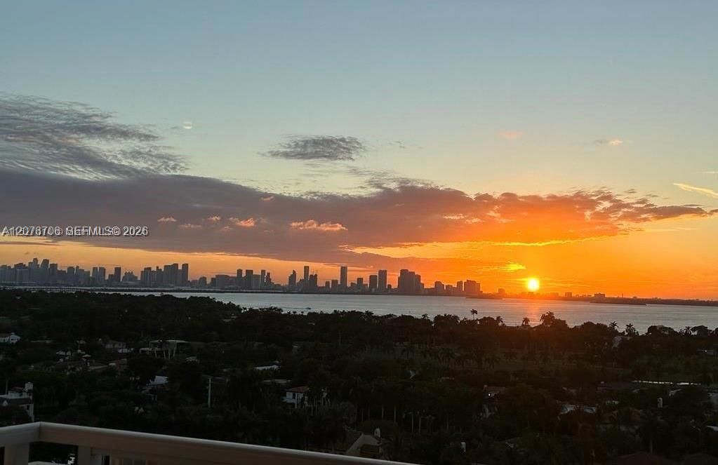 En Venta: $775,000 (2 camas, 2 baños, 1190 Pies cuadrados)