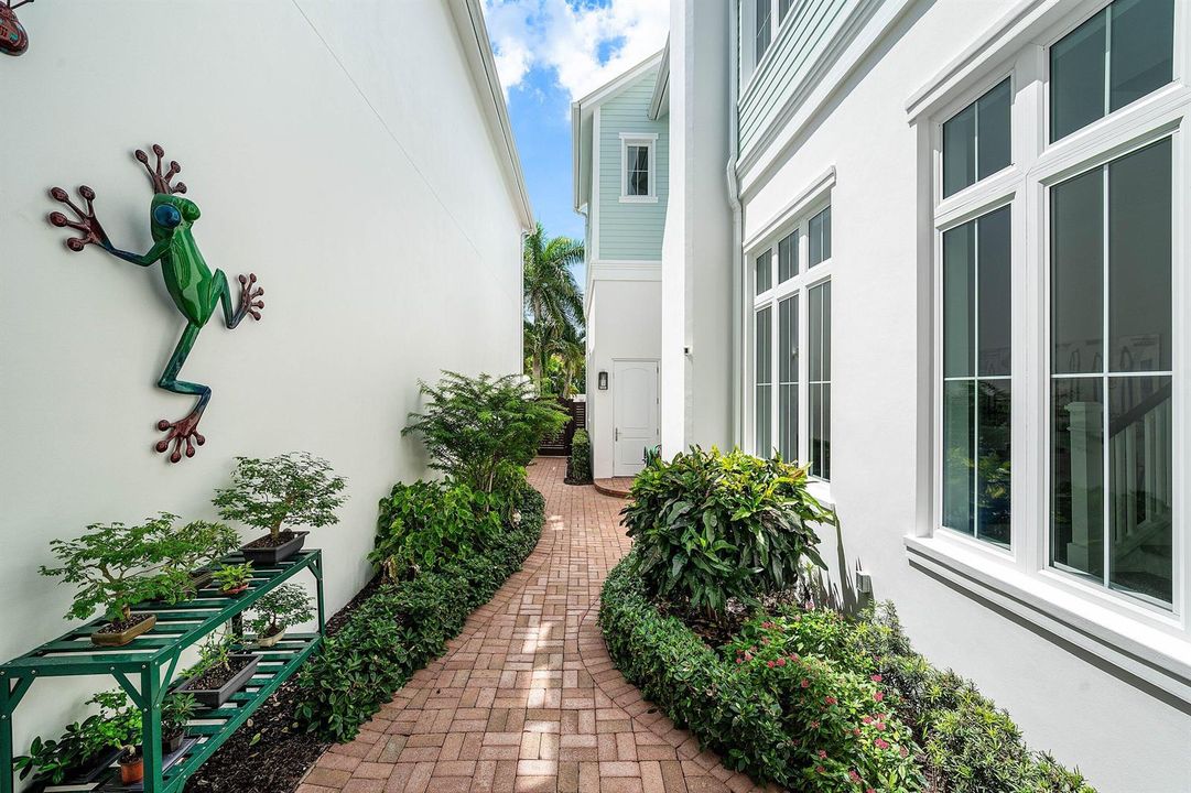 007-5AdamsRoad-OceanRidge-FL-33435-SMALL