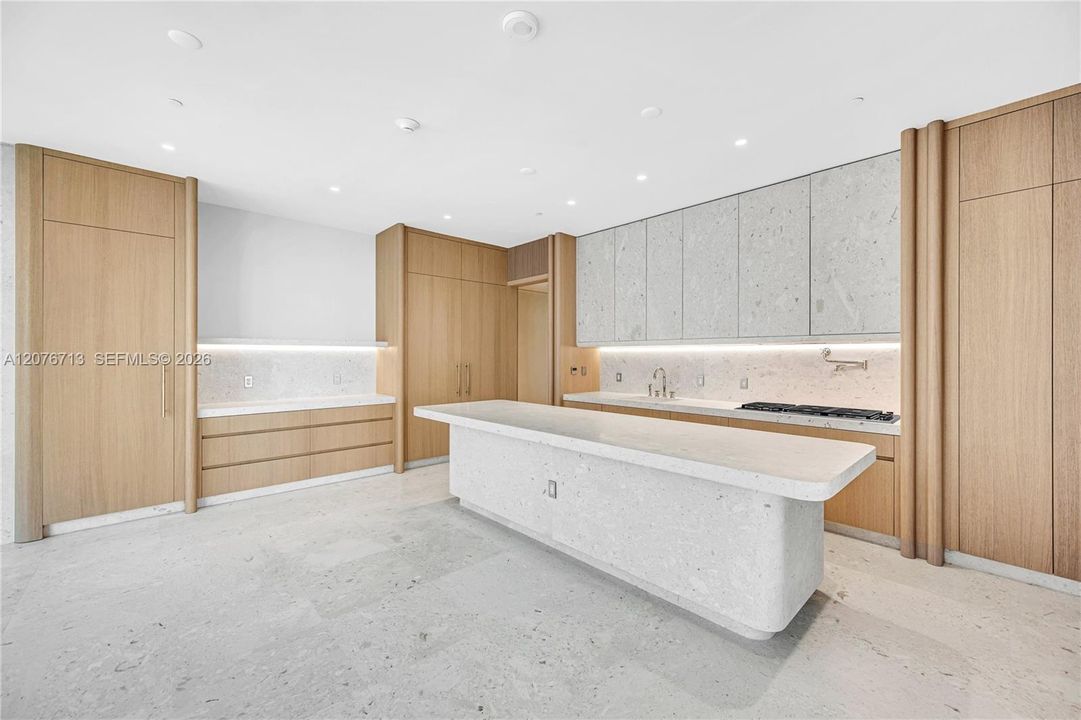 For Sale: $59,900,000 (4 beds, 4 baths, 8469 Square Feet)