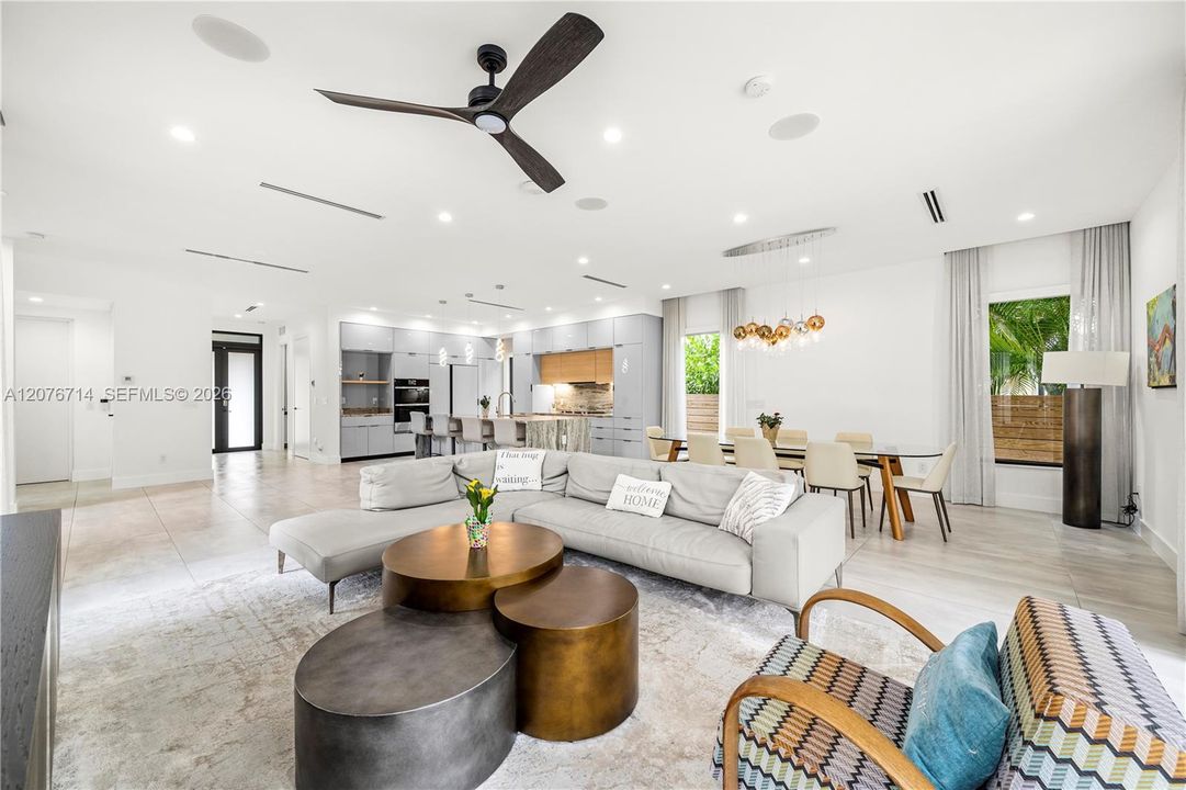 En Venta: $2,759,000 (4 camas, 5 baños, 2871 Pies cuadrados)