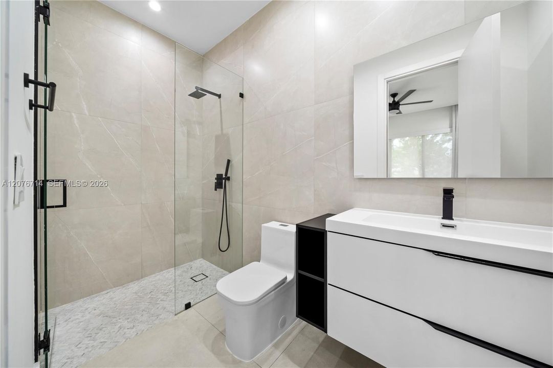 En Venta: $2,759,000 (4 camas, 5 baños, 2871 Pies cuadrados)