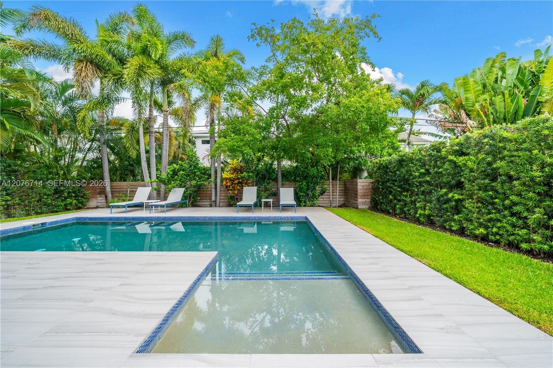 En Venta: $2,759,000 (4 camas, 5 baños, 2871 Pies cuadrados)