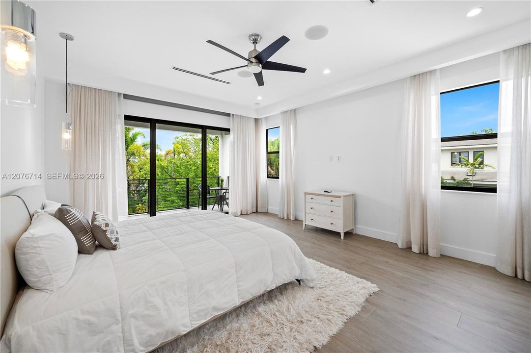 En Venta: $2,759,000 (4 camas, 5 baños, 2871 Pies cuadrados)