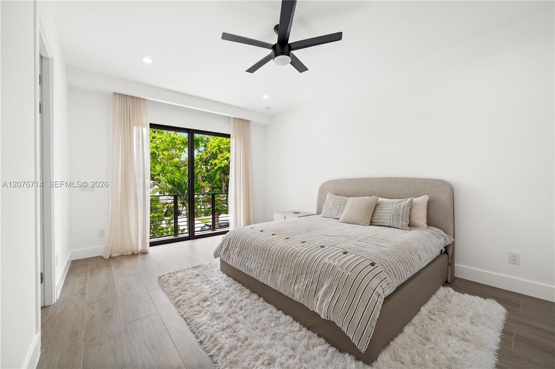 En Venta: $2,759,000 (4 camas, 5 baños, 2871 Pies cuadrados)