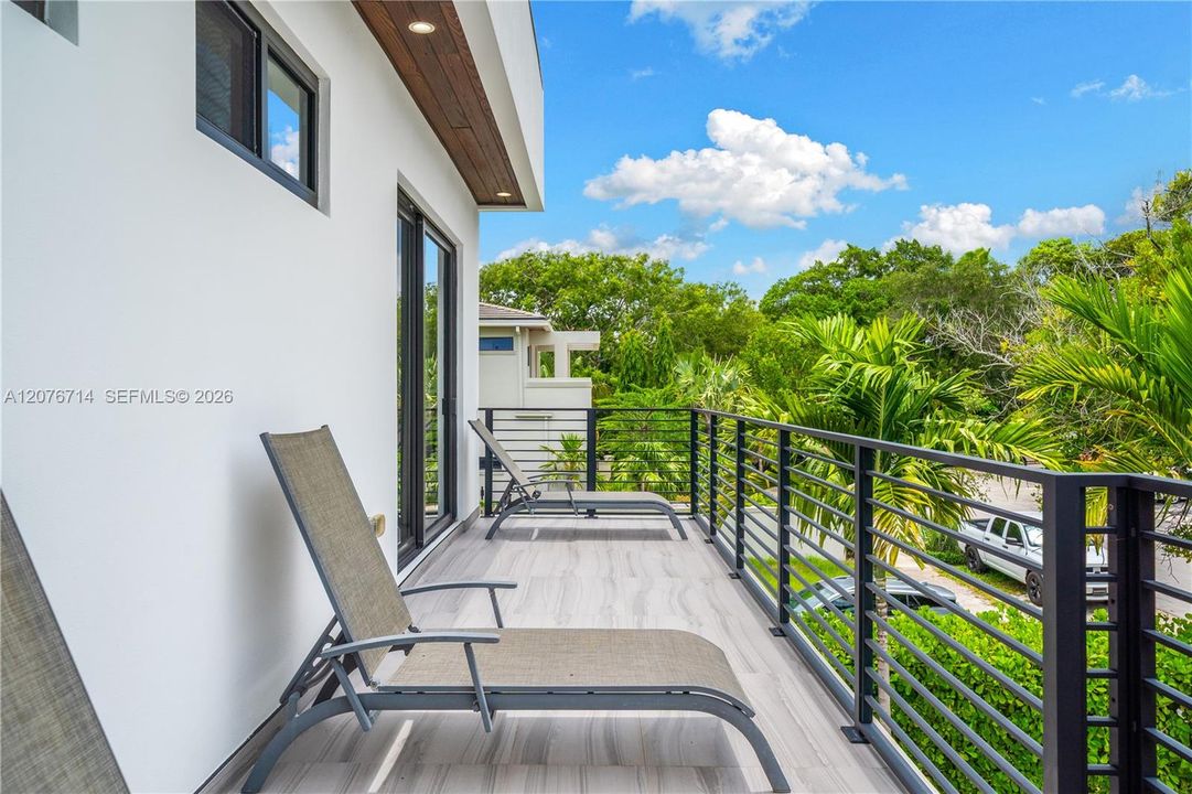 En Venta: $2,759,000 (4 camas, 5 baños, 2871 Pies cuadrados)
