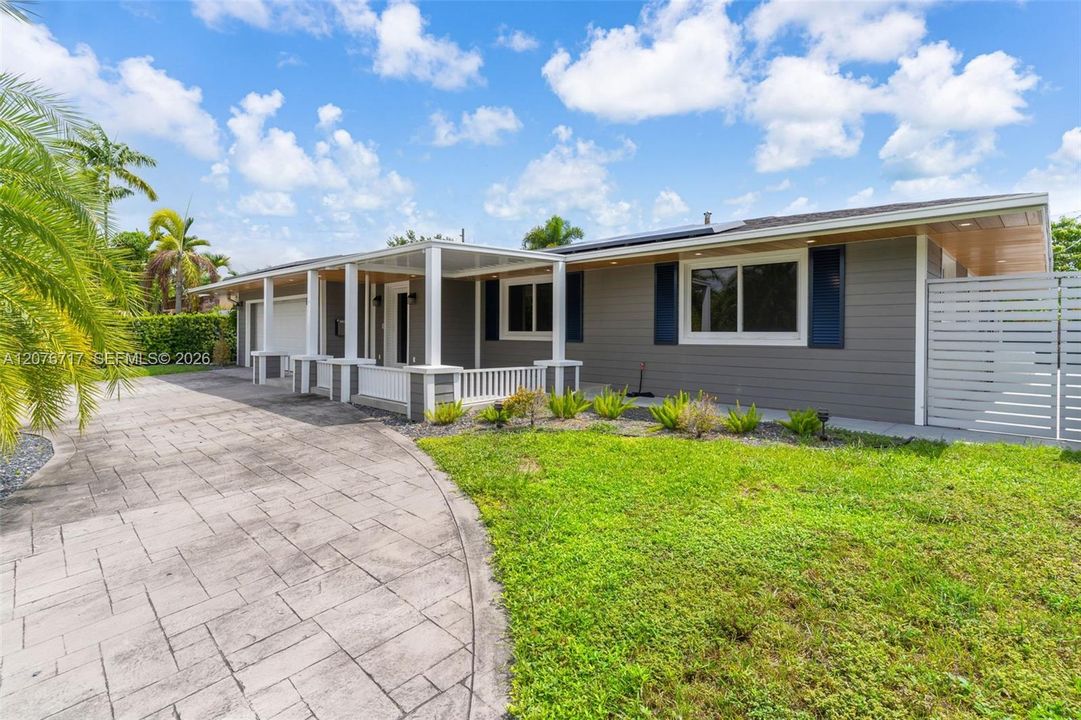 En Renta: $4,700 (4 camas, 3 baños, 1680 Pies cuadrados)