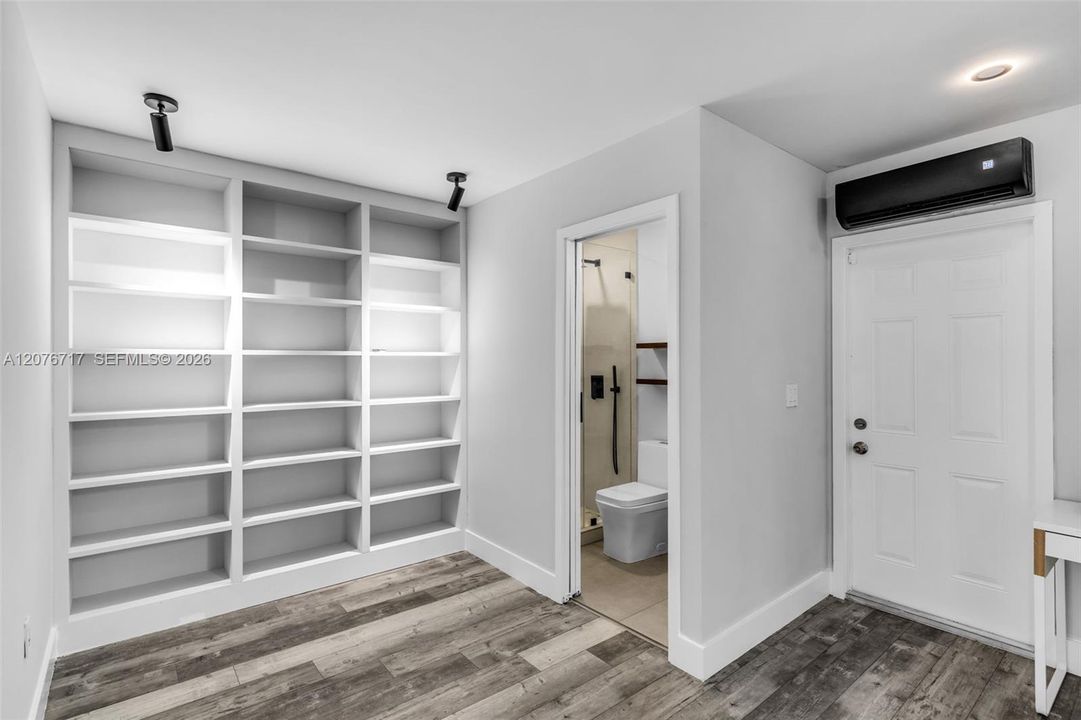 En Renta: $4,700 (4 camas, 3 baños, 1680 Pies cuadrados)