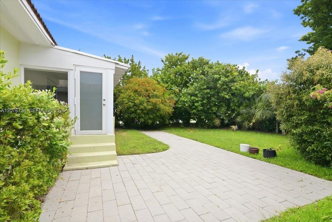 В аренду: $5,950 (2 спален, 2 ванн, 1463 Квадратных фут)
