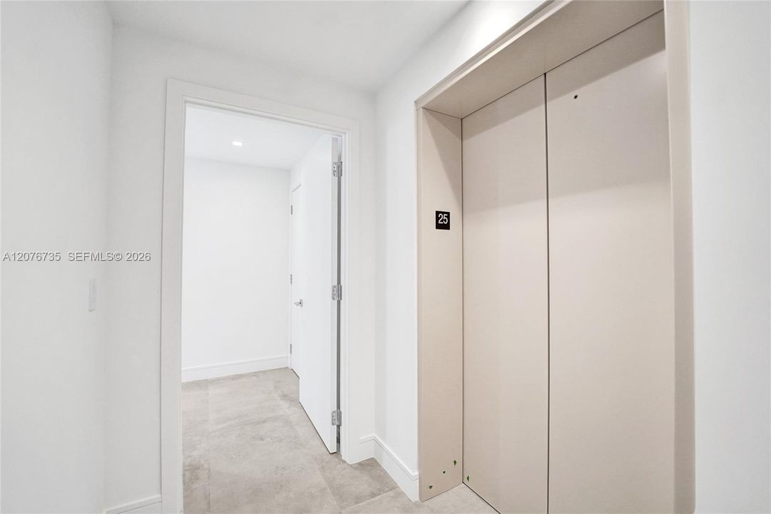 На продажу: $2,350,000 (2 спален, 3 ванн, 1571 Квадратных фут)