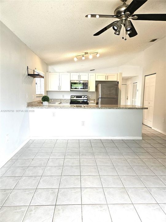 For Rent: $3,000 (2 beds, 2 baths, 1232 Square Feet)
