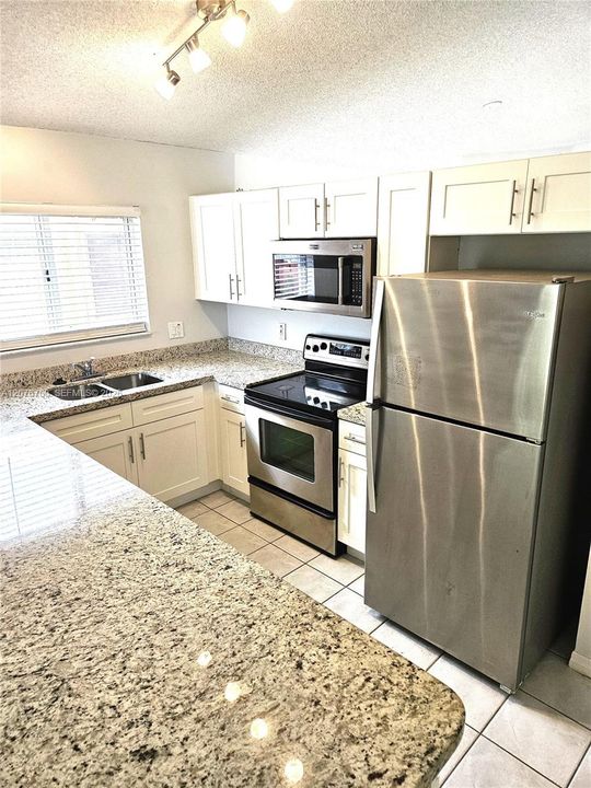 For Rent: $3,000 (2 beds, 2 baths, 1232 Square Feet)